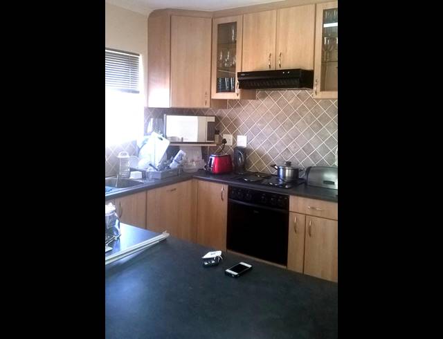 3 BEDROOM TOWNHOUSE RENTED IN SHERWOOD
